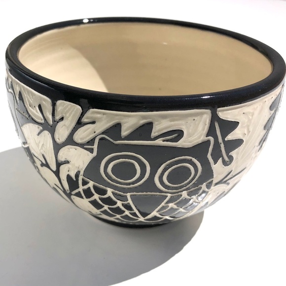 Jennifer Falter Art Pottery Owl Bowl Sgraffito Porcelain black white AS IS CHIP - Picture 4 of 14